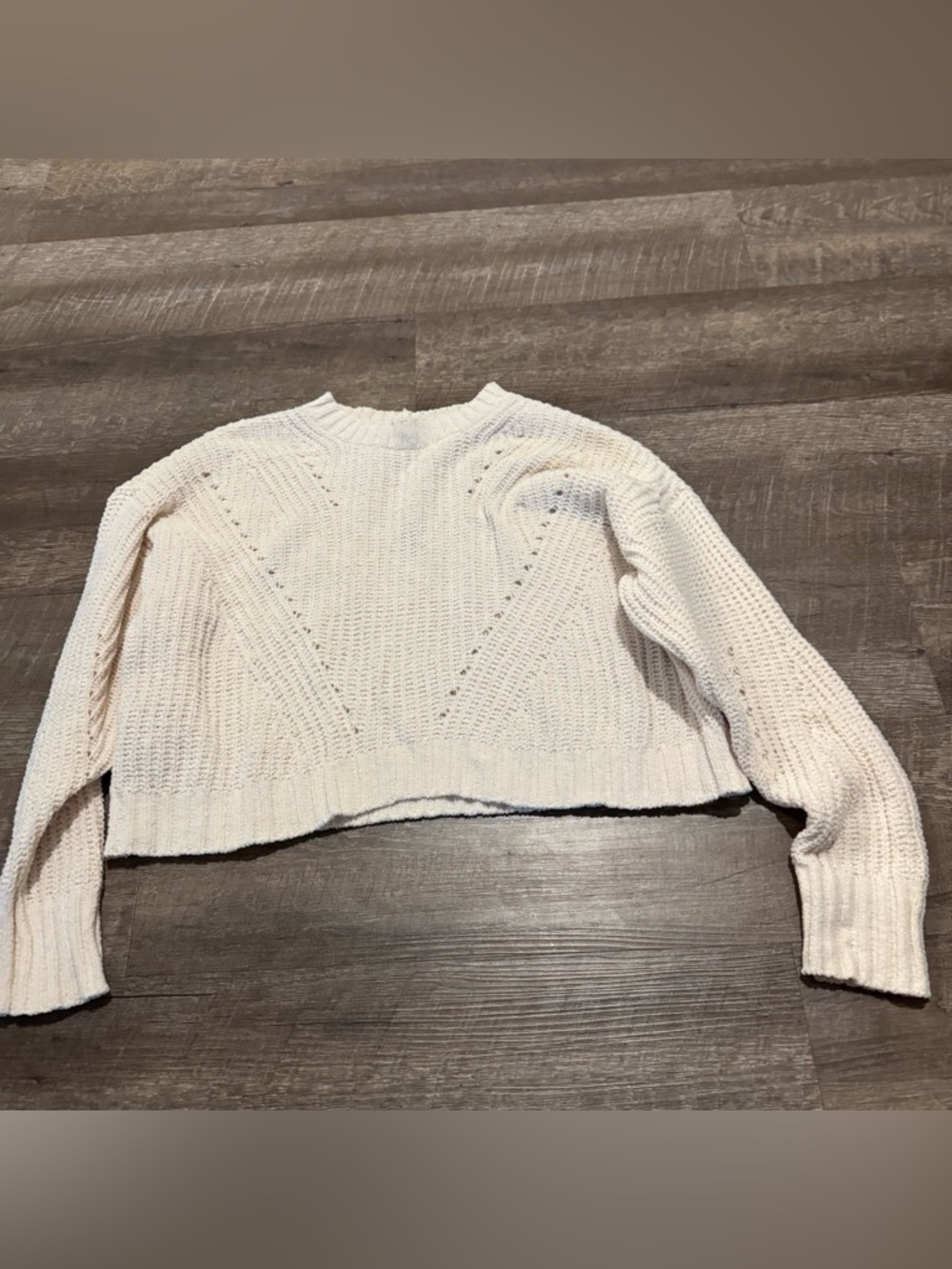 American Eagle Cream Cropped Sweater